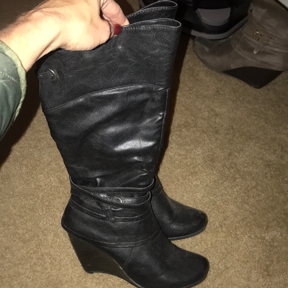 Black boots size 9.5 like new